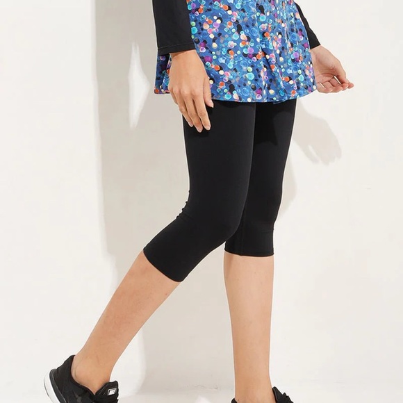 Dona Jo Love Skirted Capri, Elira print, Size L, NWT - Picture 3 of 9